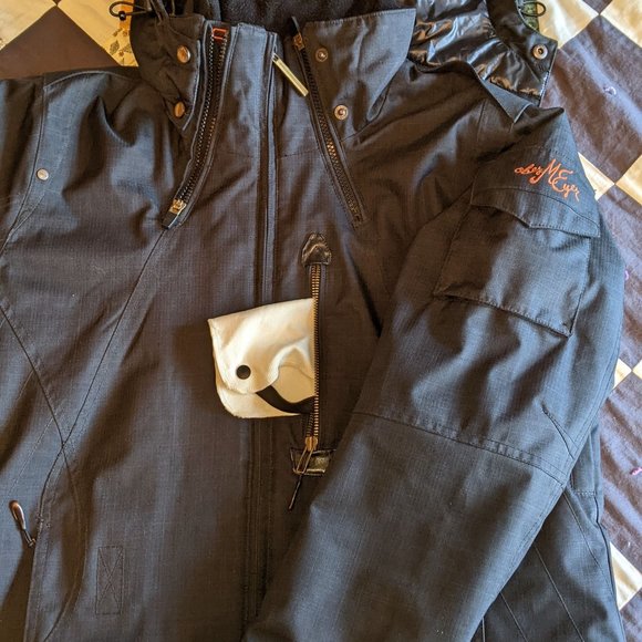 Obermeryer Insulated Weatherproof Ski Coat, Size 12 - Picture 4 of 13